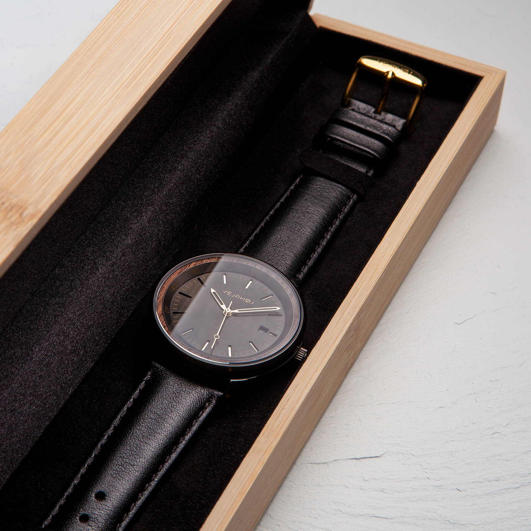 ヴェアホイの自動巻き式時計の画像